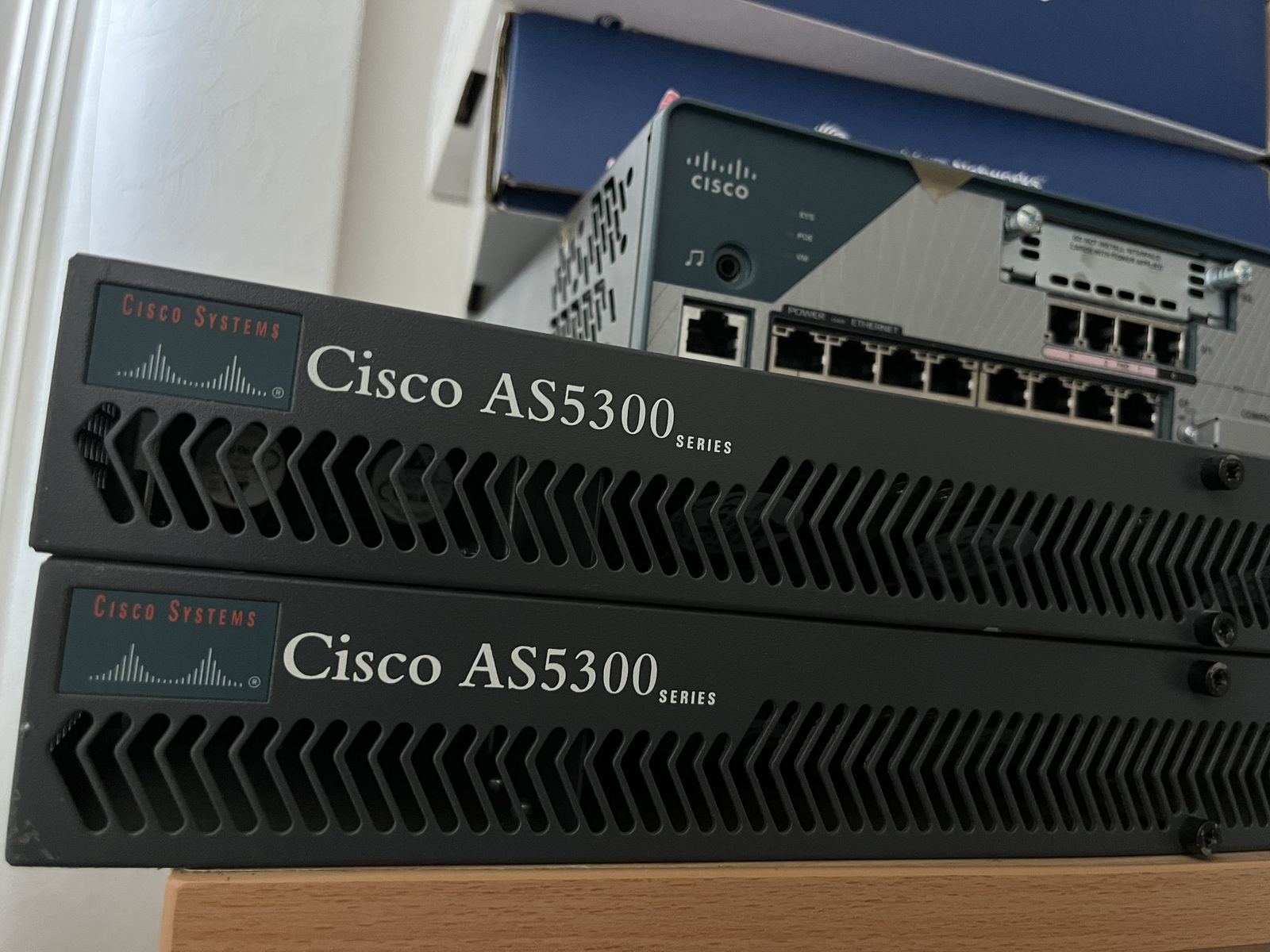 Сервери віддаленого доступу Cisco AS5300 Series